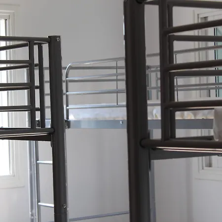 Auberge de jeunesse Costas Action 2 *