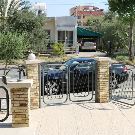 Хостел Costas Action 2 Нікосія