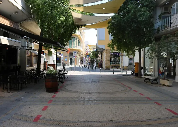 Vandrerhjem Costas Action 2