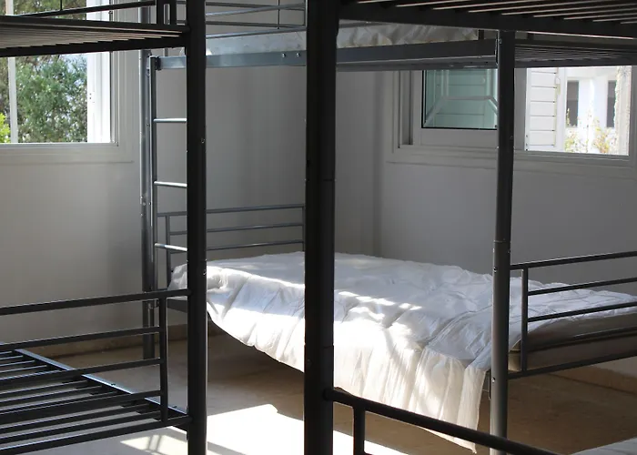 Costas Action 2 旅馆 *